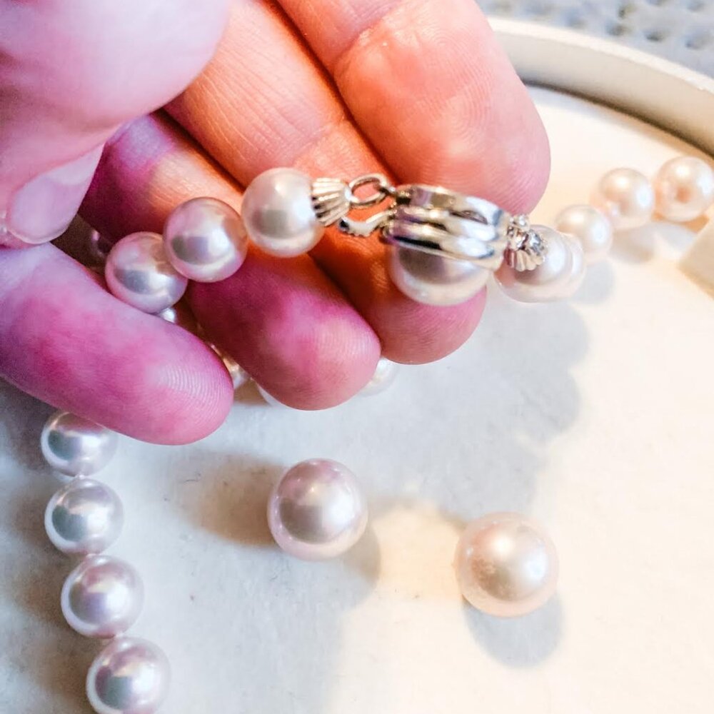 Hard to find! Classic pale pink Majorica Pearl Necklace/Earring Set - like new! - Picture 5 of 12